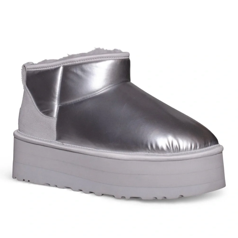 UGG brand new